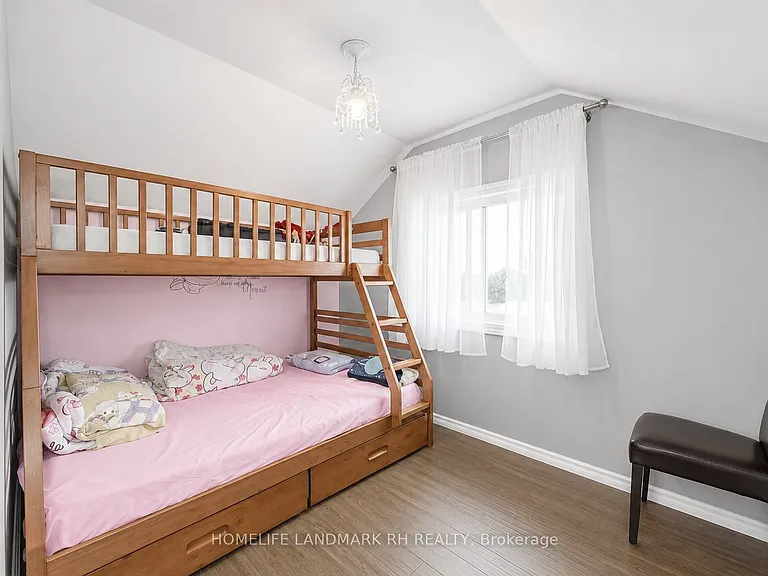 217 Limeridge Rd W — Photo 13