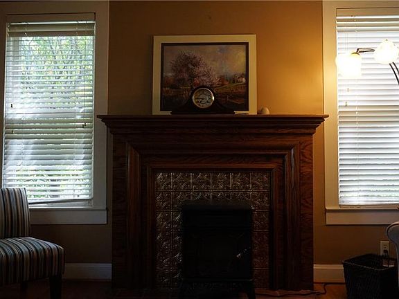4th image of 1820 Maplewood Ave