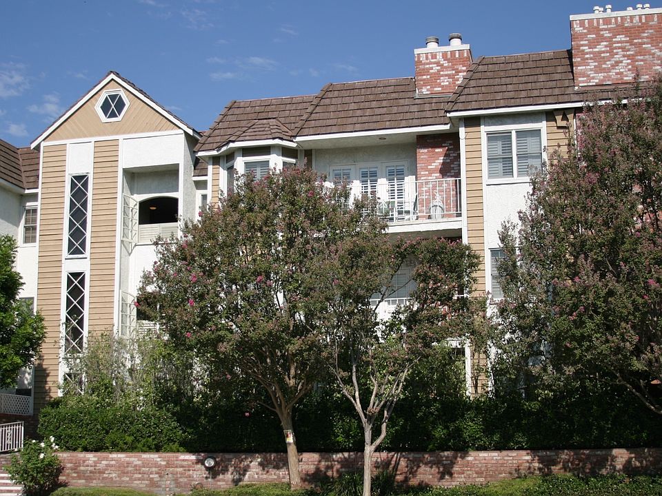 1st image of 4401 Moorpark Way APT 206