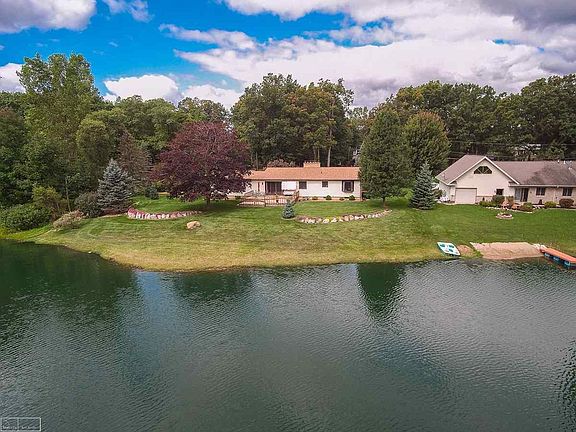 4th image of 1558 Heather Dr