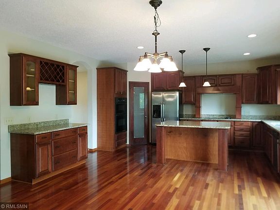 3rd image of 634 Ramsey Cir