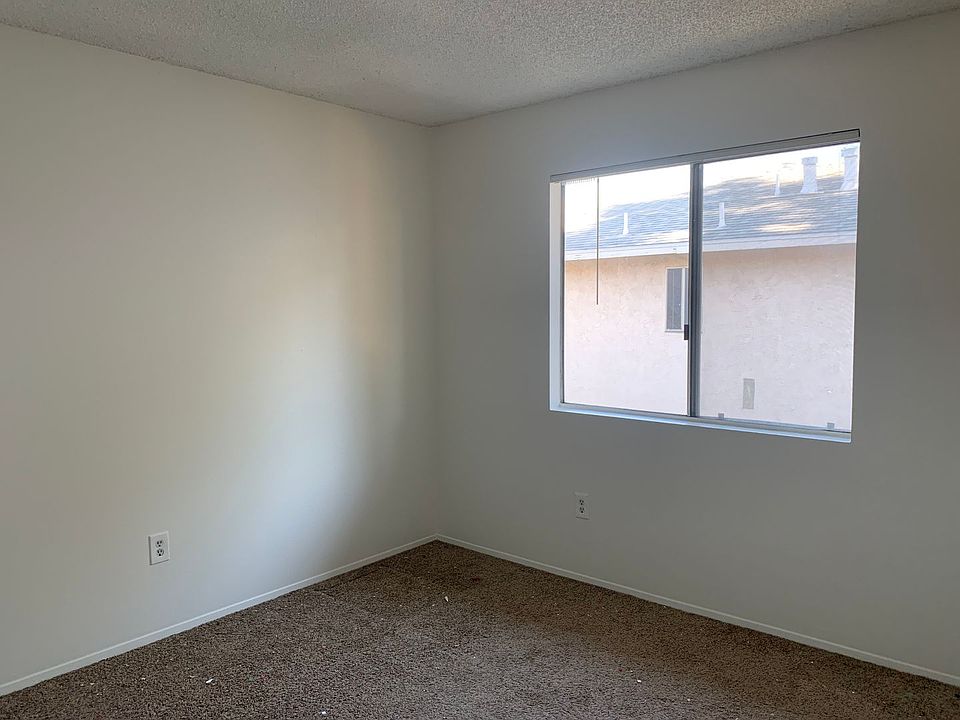 2nd image of 1039 W Lincoln Ave #B