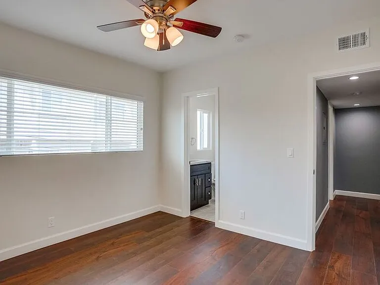 920 Enterprise Ave — Photo 21