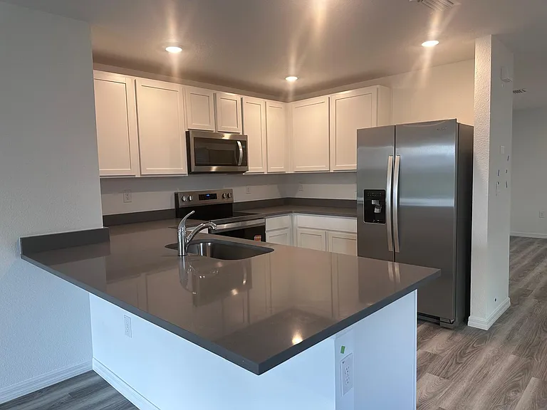 37066 Kings Crown Dr — Photo 16