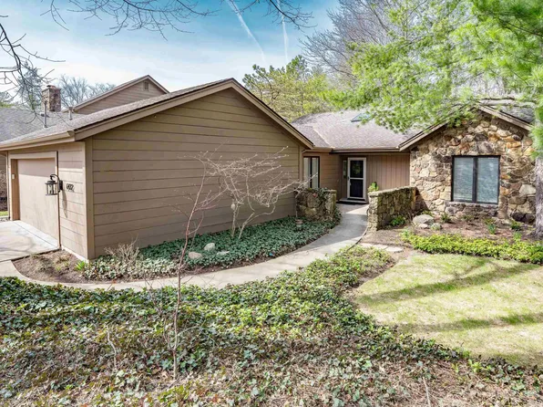 6432 E Canal Pointe Ln, Fort Wayne, IN 46804