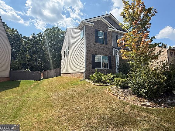 5th image of 228 Cranapple Ln