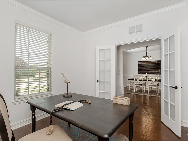 1034 Blanco Dr — Photo 6