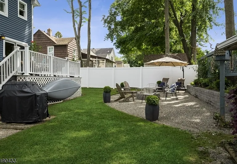 32 Beechwood Rd — Photo 23