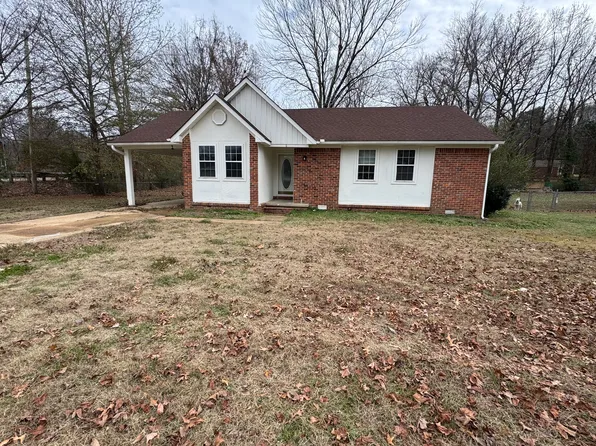 6 Stratford Ln, Jackson, TN 38305