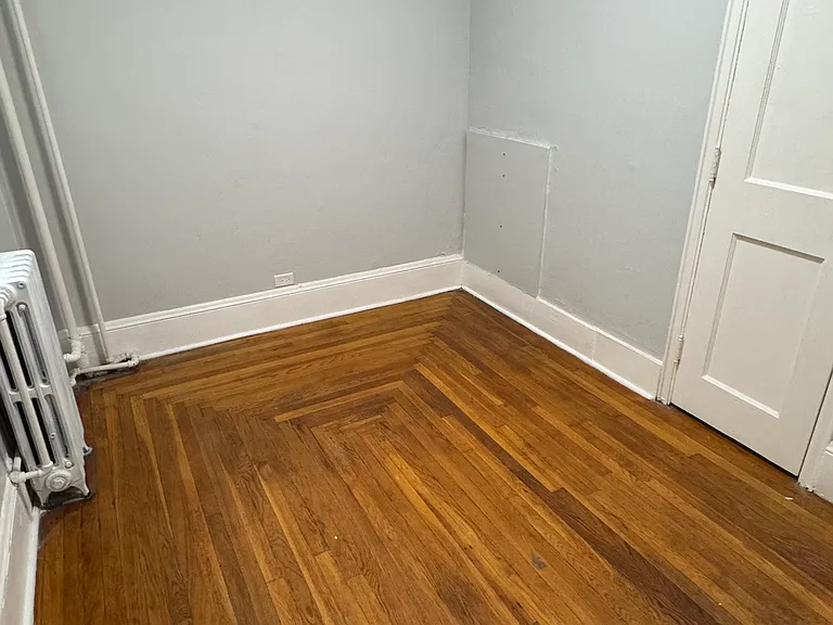 948 Court St #304 — Photo 9
