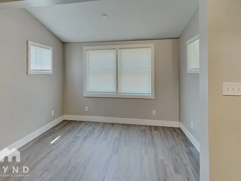 1276 Wager St — Photo 4
