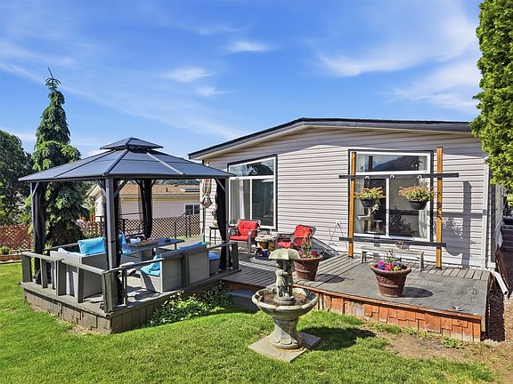 4th image of 3099 Shuswap Rd #35