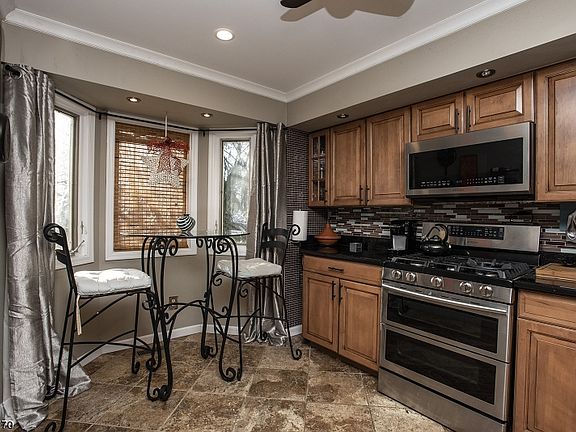 4th image of 171 Clarken Dr