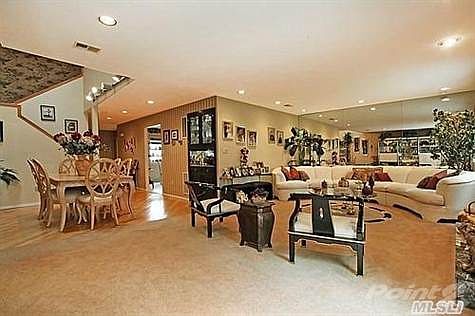3rd image of 20 Pheasant Ln #20