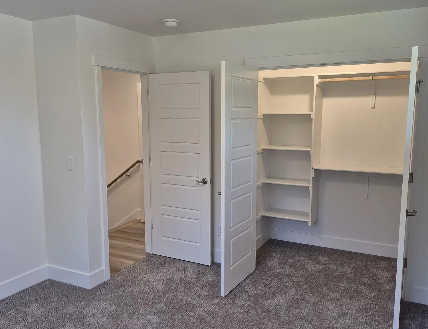 2 bed, 1.5 bath, 973 sqft, $2,500 — Photo 4