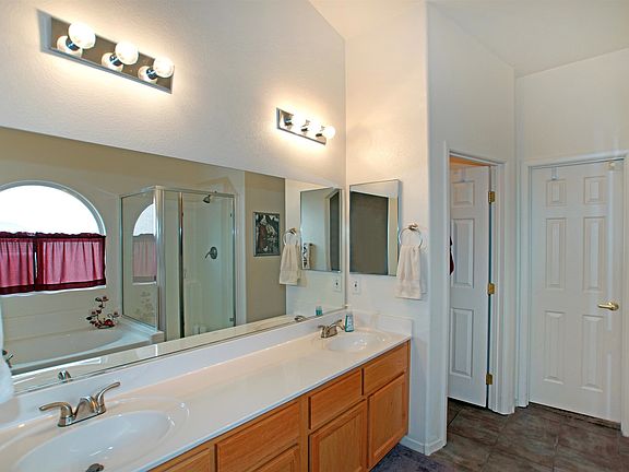 5th image of 8801 Frasure Falls Ave