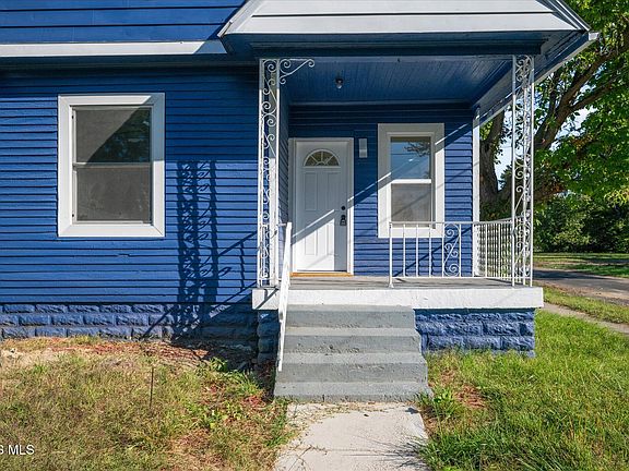 4th image of 1222 Lincoln Ave