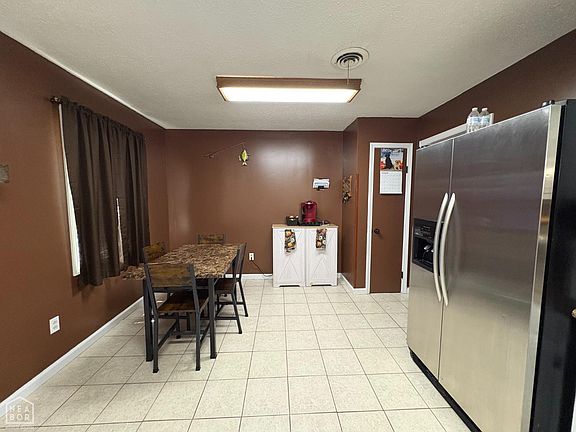 4th image of 1221 2nd St