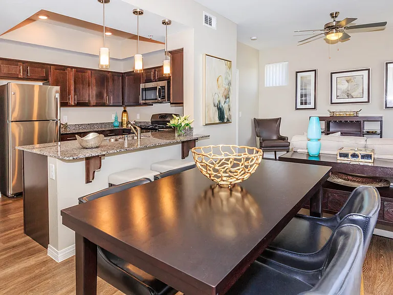 A3 751 SQFT 1 Bed 1 Bath