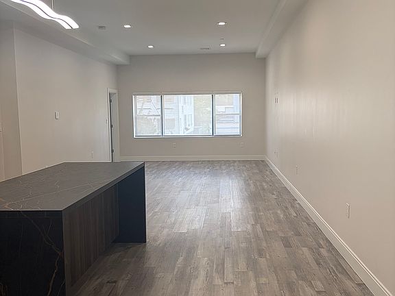 3rd image of 316 Shrewsbury St #4S