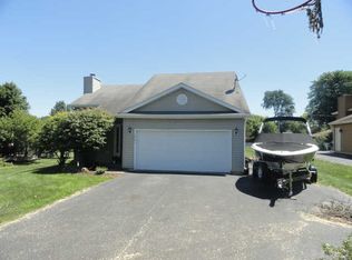 1931 Linda Ln, Sandwich, IL 60548