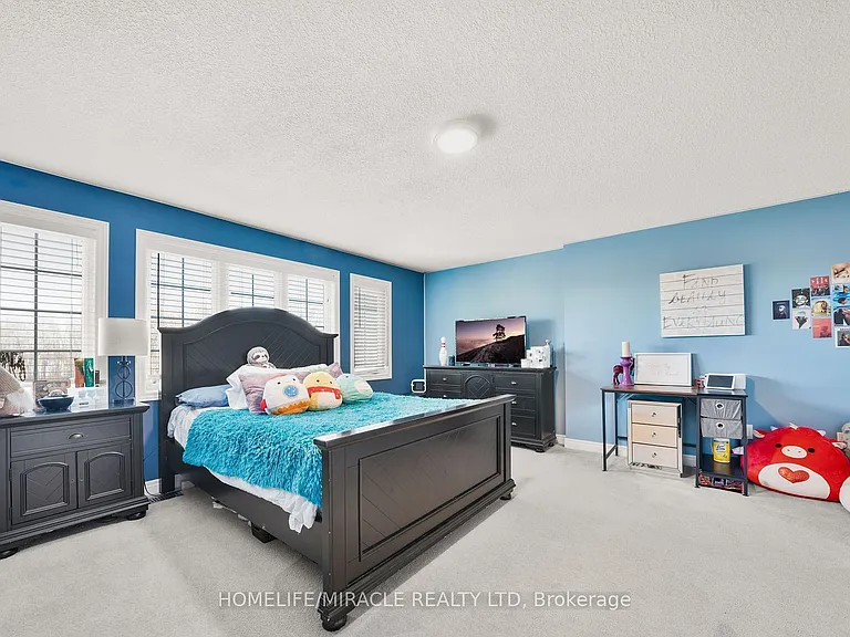22 Devonleigh Dr — Photo 17