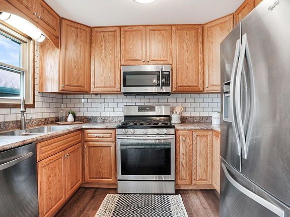 5th image of 5280 Bethel Woods Dr