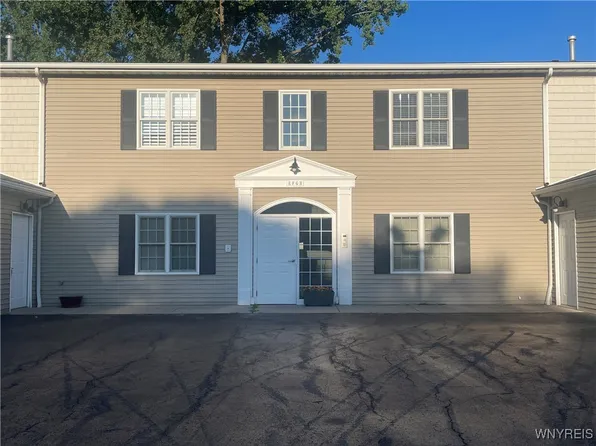 346 Potters Rd, Buffalo, NY 14220
