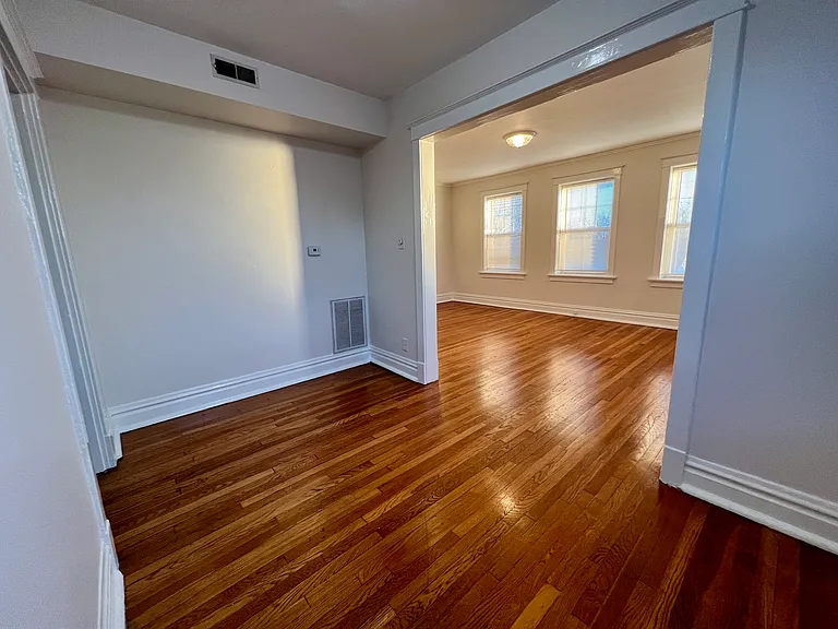 7405 Lyndover Pl #3W — Photo 4