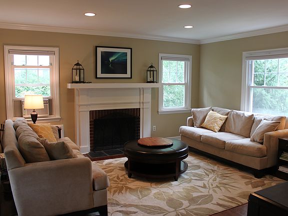 3rd image of 100 Beechwood Dr