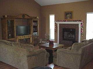 2nd image of 1101 Crescent Dr