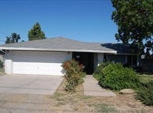 450 Reinway Ave, Waterford, CA 95386