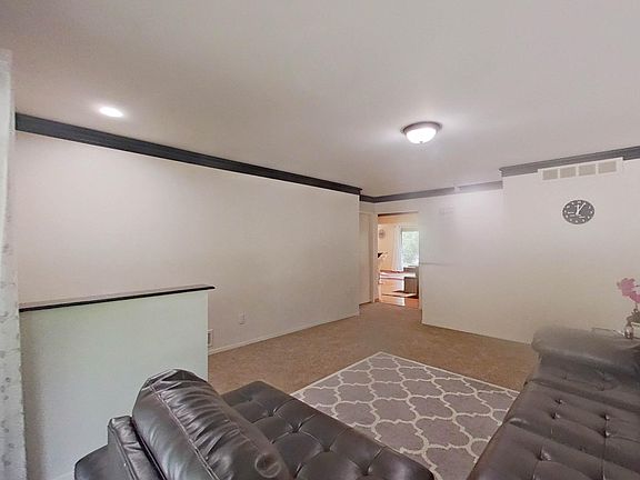 3rd image of 24813 Highlands Dr
