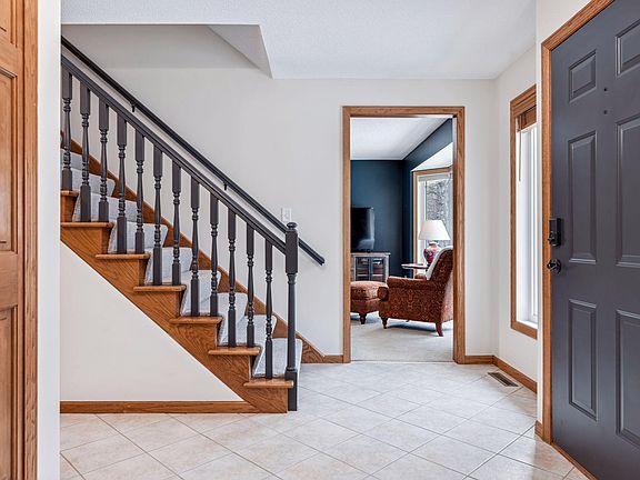 4th image of 14997 Williamsburg Ct