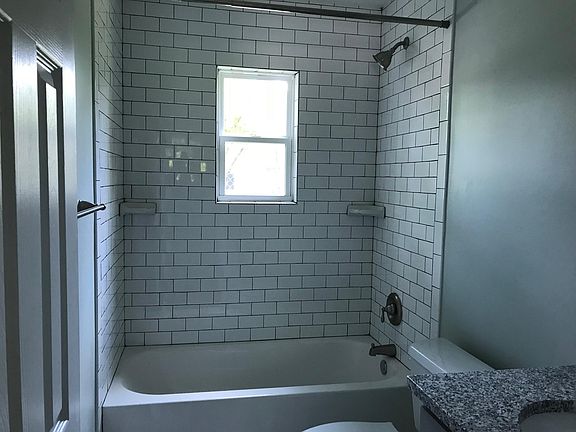 Tub/Shower combo and granite vanity top