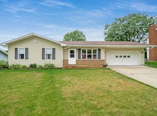 909 Westlawn Ave, Earlville, IL 60518