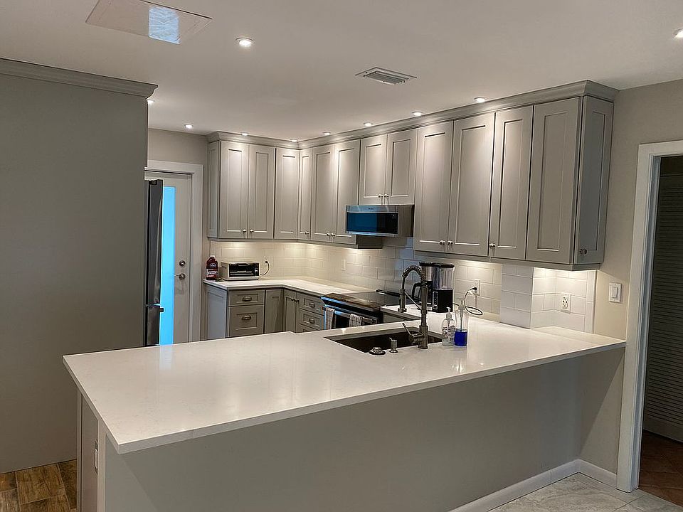 1st image of 2601 S Roosevelt Blvd APT 320C