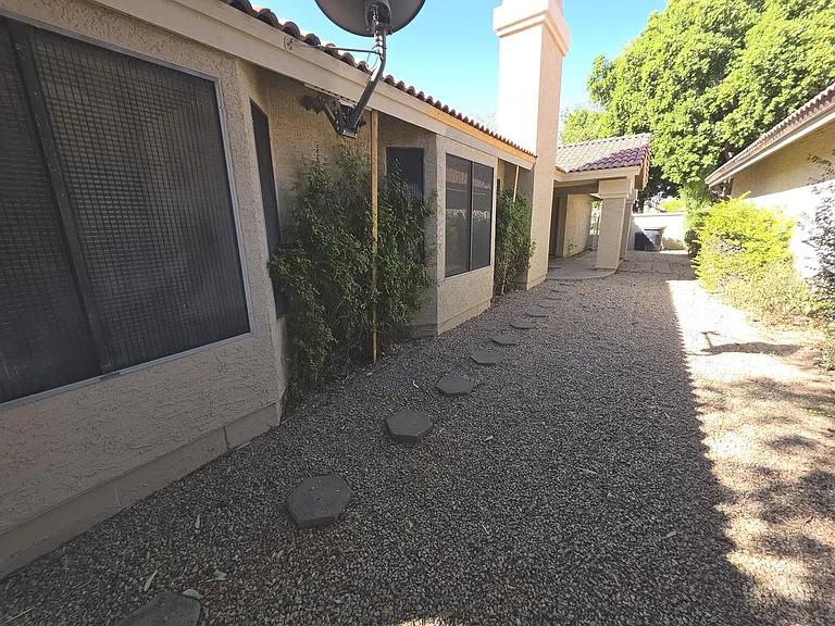 1056 W Sunward Dr — Photo 20