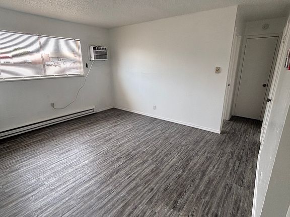 5th image of 1116 SW 59th St