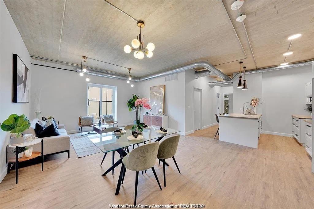 1 bed, 1079 sqft, $1,850 — Photo 3