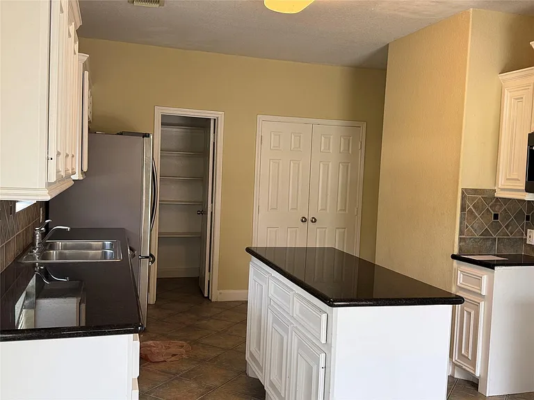 4409 Juan Carlos Ct — Photo 6