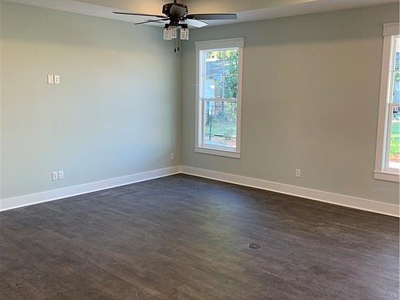 4th image of 143 Harrington Ln