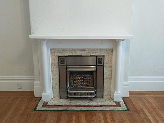 2nd image of 1844A Fell St