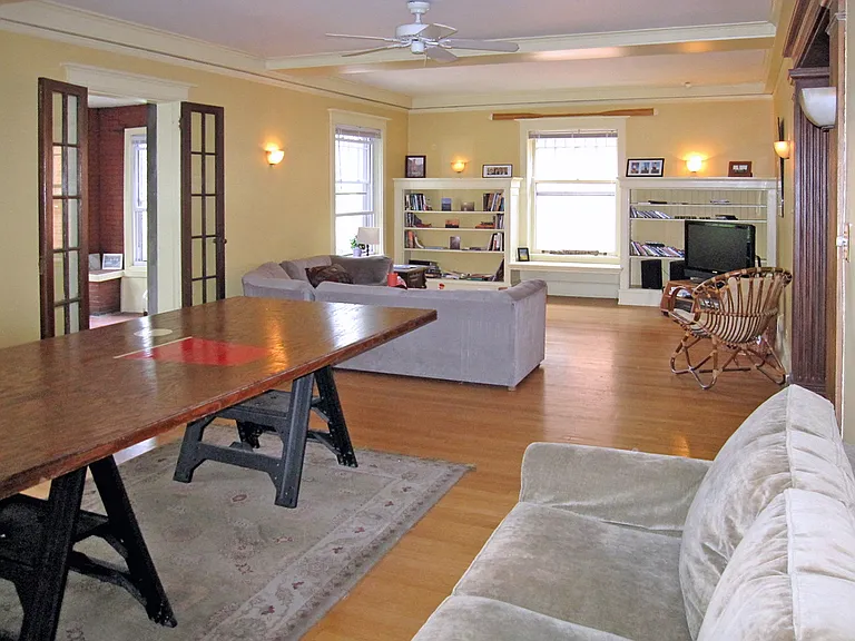 819 W Buena Ave #3 — Photo 9