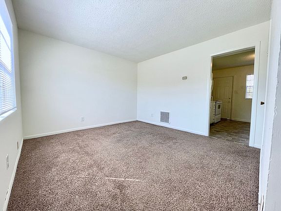 3rd image of 1807 Sherwood St #1807D