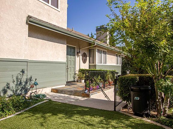 3rd image of 2479 La Granada Dr
