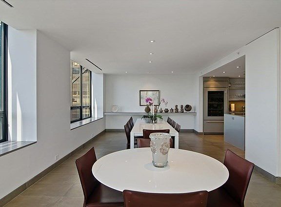 5th image of 180 E Pearson St APT 4107