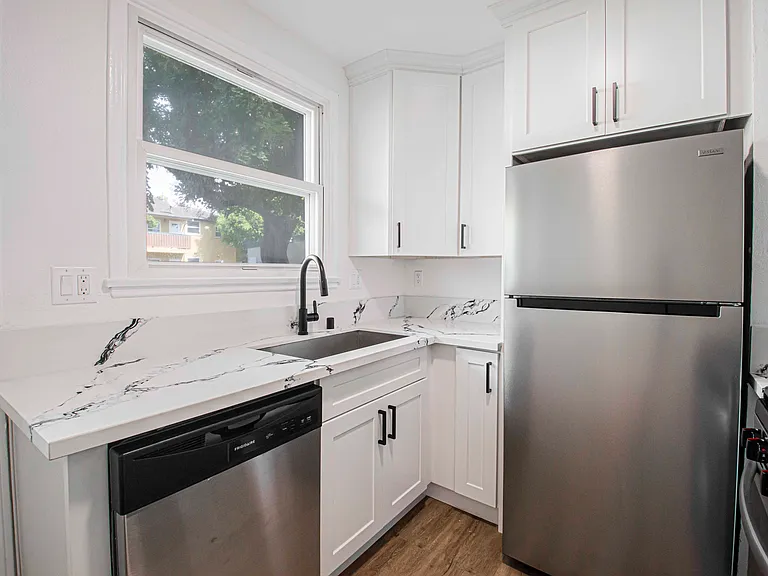 8748.5 Belford Ave #8748.5 — Photo 12