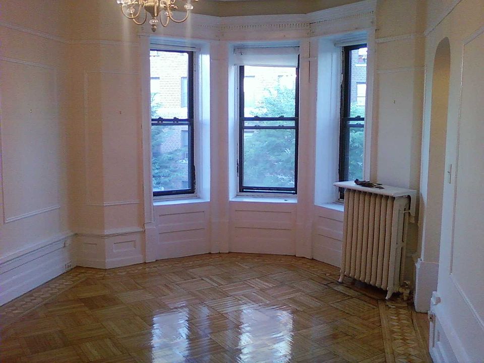 1st image of 372 New York Ave #2F