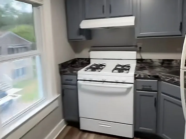 73 Burr St #2 — Photo 4